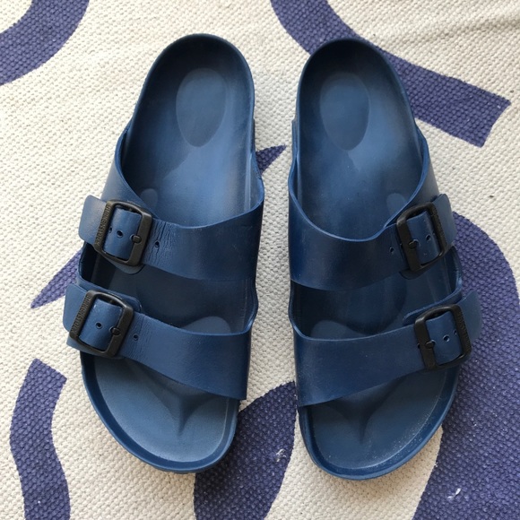 birkenstock women's arizona sandals taupe